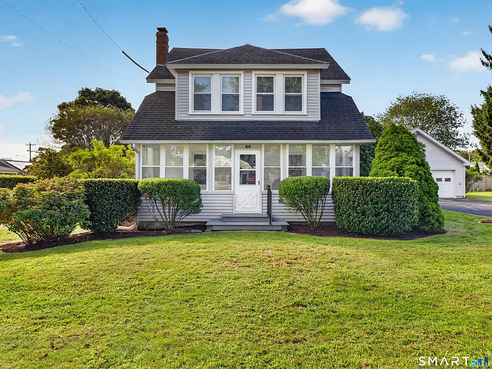44 Sea View Ave E