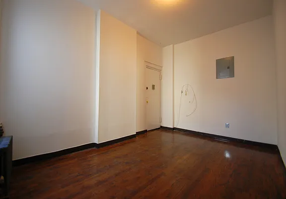 Rented by REAL New York | media 7