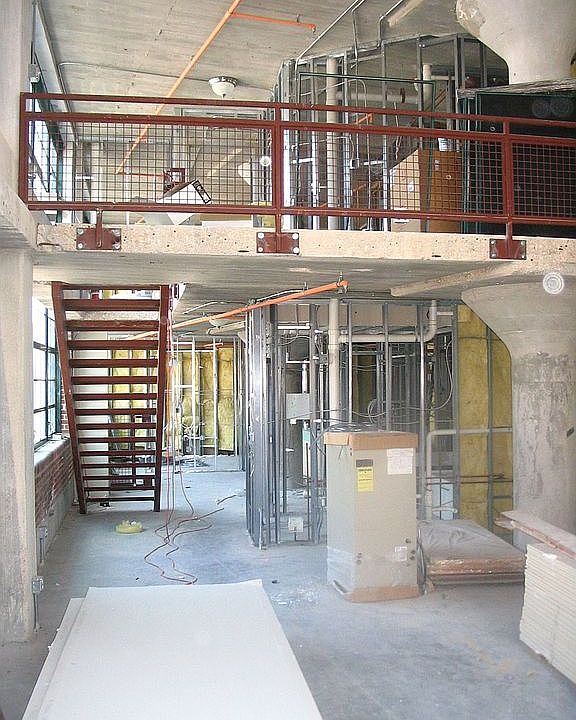 1st image of 2323 Locust St APT 206