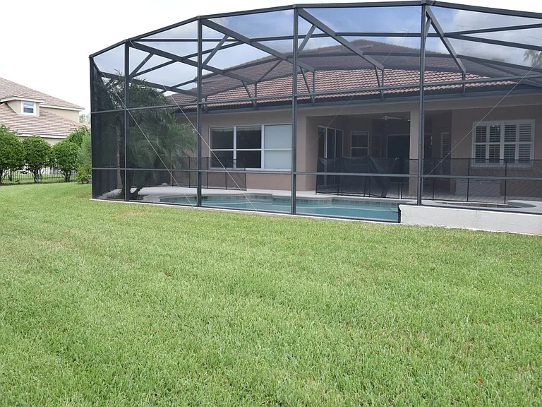 1036 Shadowmoss Cir — Photo 28