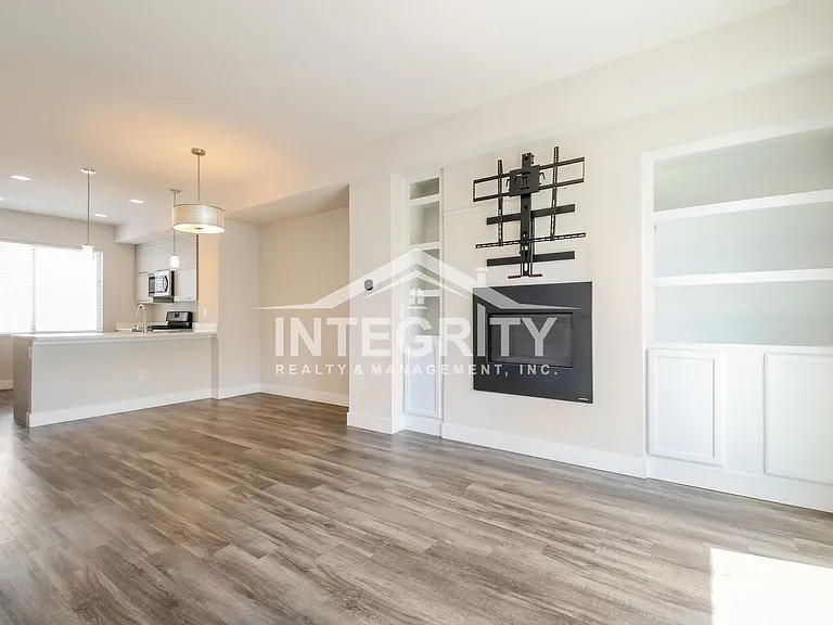 5557 W 10th Ave — Photo 11