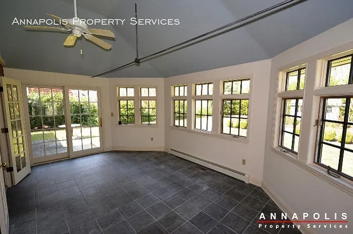 208 Avondale Cir — Photo 36