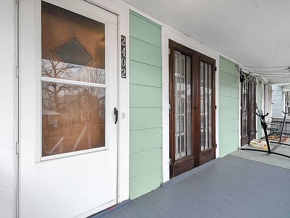 2nd image of 2404 Glenmawr Ave #2402
