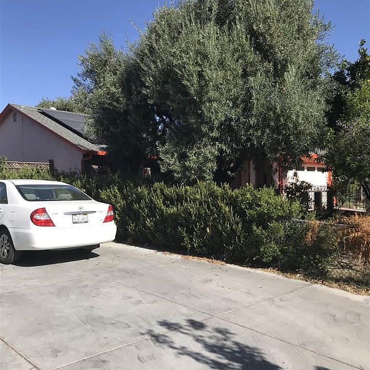 2nd image of 1045 E Taylor St