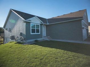 624 Tomahawk Ct, Madison Lake, MN 56063