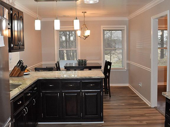 5th image of 83 Margaret Pl