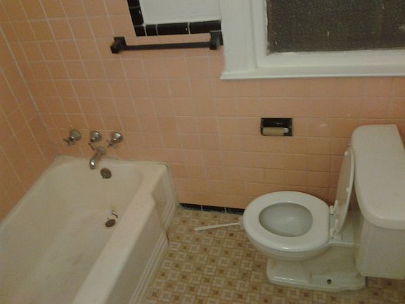 2nd image of 270 E Euclid St APT 1E