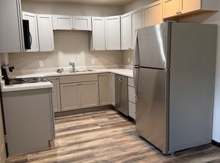 Fox Meadow Townhomes, Eau Claire, WI 54701