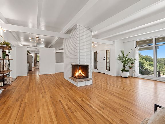 5th image of 3520 Kingston Cir