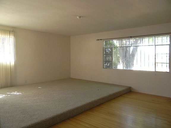 4th image of 600 Madeira Dr NE