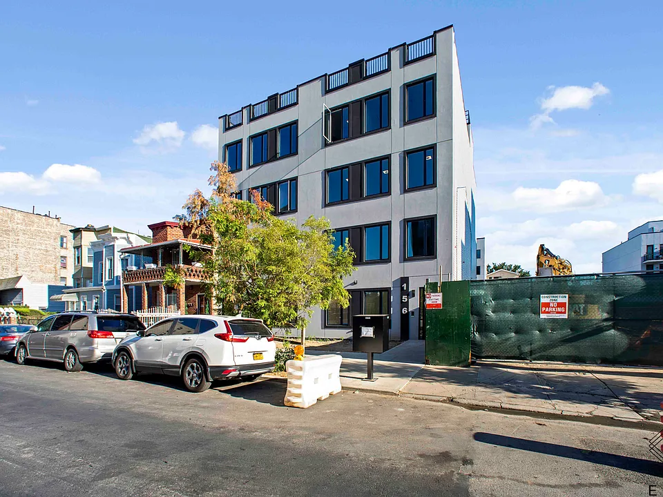 156 Erasmus St #4R
