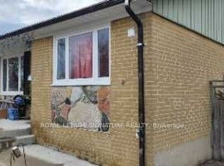 8 Thorncroft Cres, Ajax, ON L1S2S2