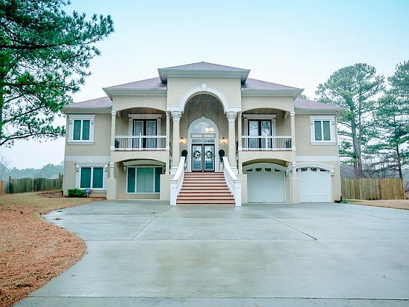 4th image of 251 Three Oaks Dr