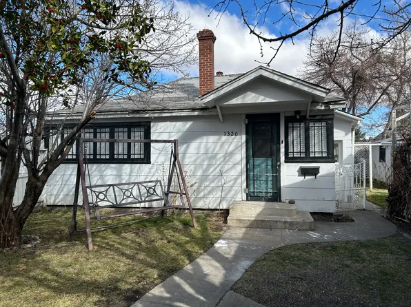 1320 Victorian Plaza Cir, Sparks, NV 89431