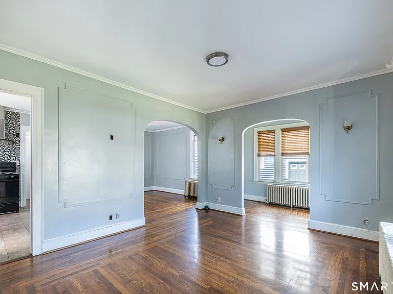 430 Blohm St — Photo 8