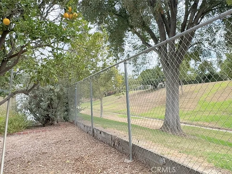 5418 Saratoga St — Photo 39