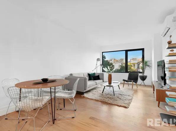 77 Clarkson Avenue image 3 of 11