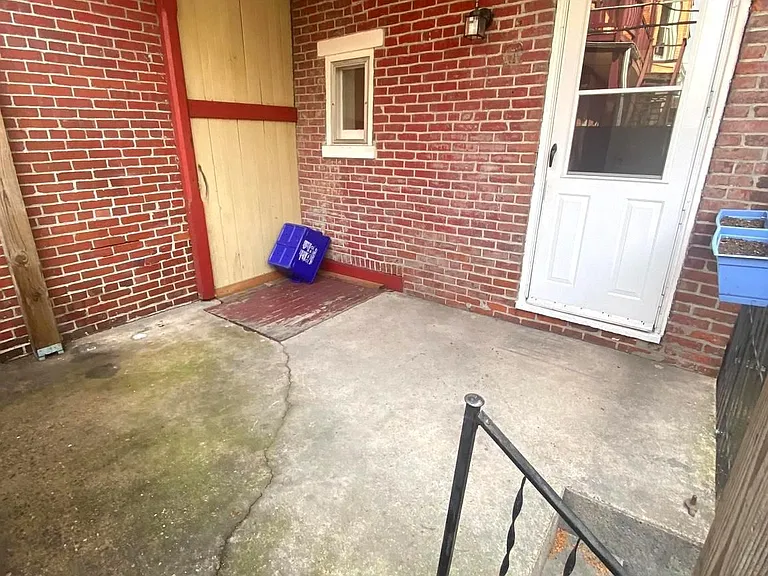 1520 Penn St — Photo 8