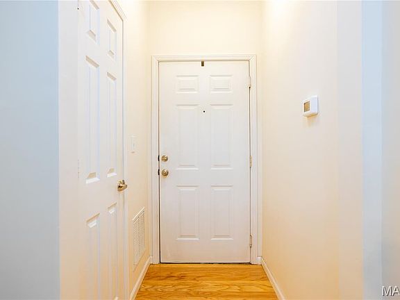 3rd image of 42 Kassebaum Ln APT 208