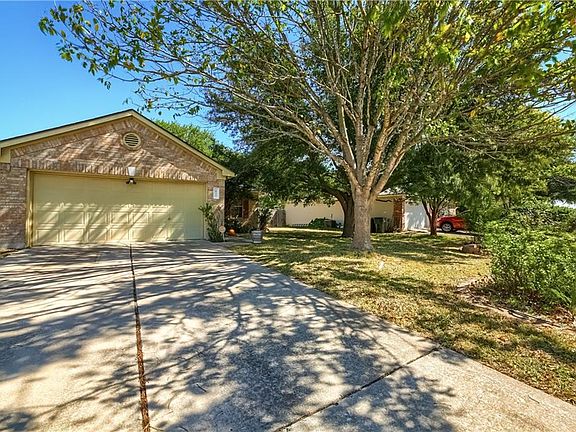 3rd image of 611 Masonwood Dr