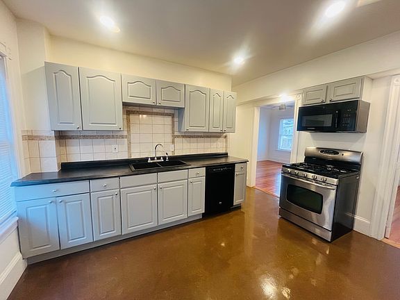 2nd image of 1120 Washington St Floor 2