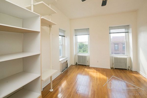 1st image of 531 Henry St #Fourth