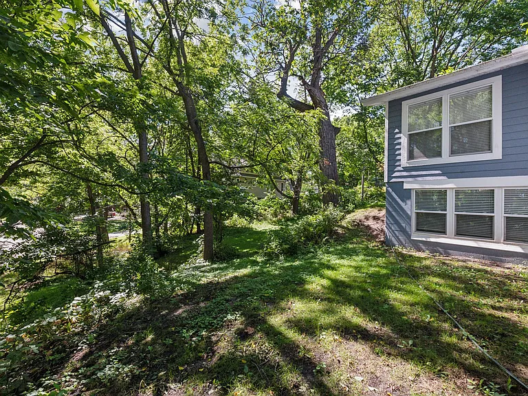 Bayview Pl — Photo 24