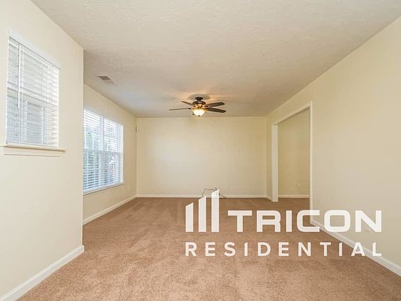 3rd image of 900 Sky Valley Trl