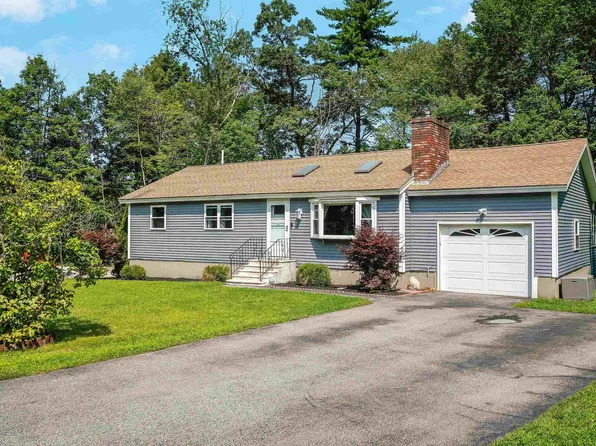 2 Beauchesne Drive, Hooksett, NH 03106