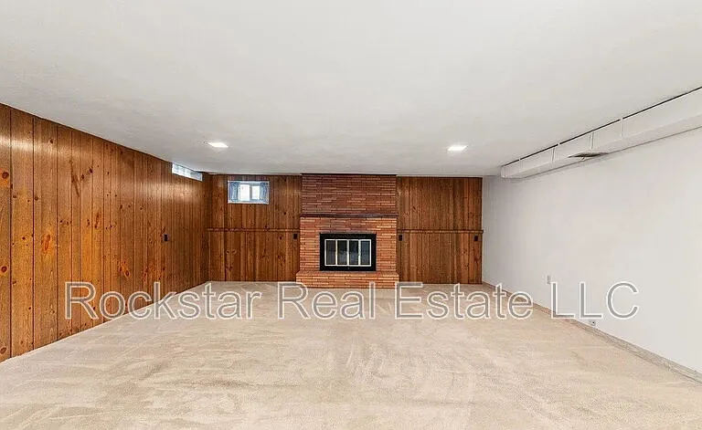 1110 E 28th Ave — Photo 17