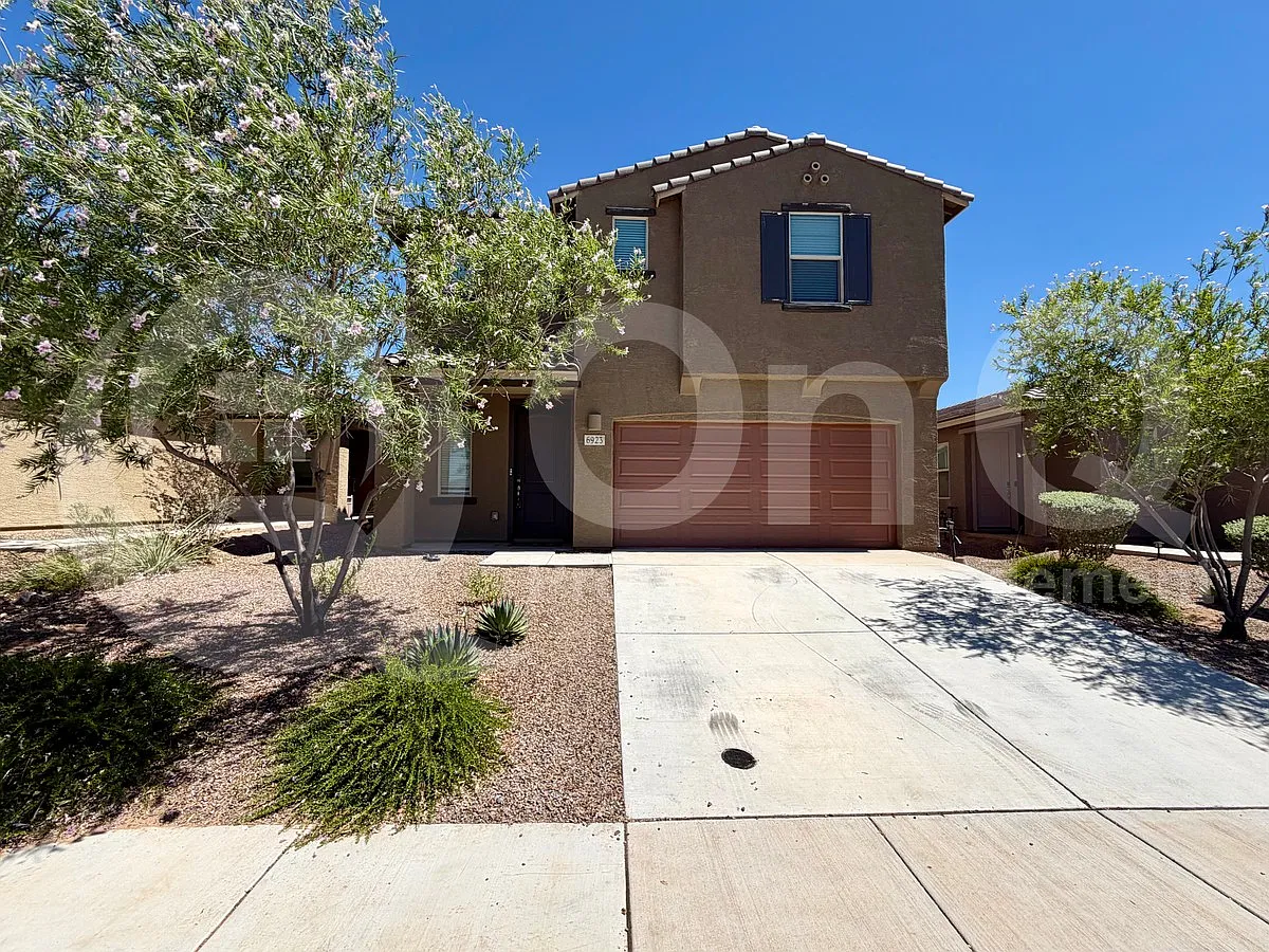4 bed, 2.5 bath, 2384 sqft, $2,245 — Photo 2