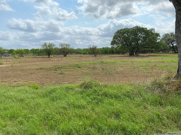 123 County Road 2667 LOT LT244, Devine, TX 78016