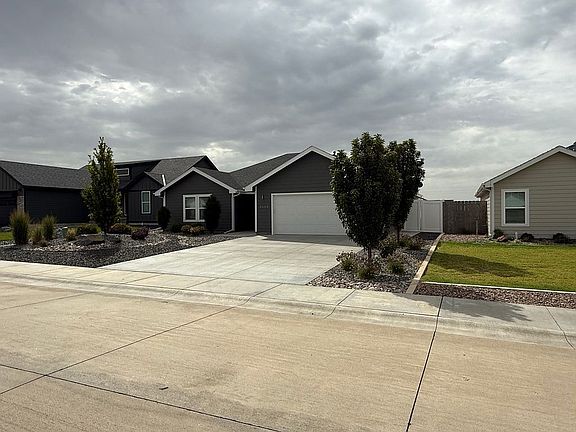 3rd image of 2602 Maize Ct
