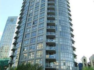 1050 Smithe St #1606, Vancouver, BC V6E4T4