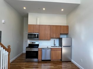 4 Blossom St, Fitchburg, MA 01420