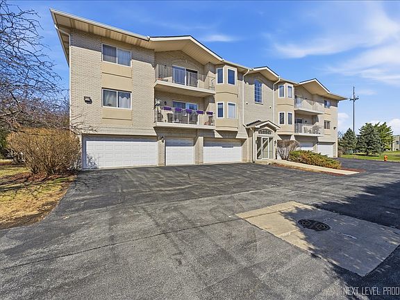 2nd image of 927 Elderberry Cir Unit 103