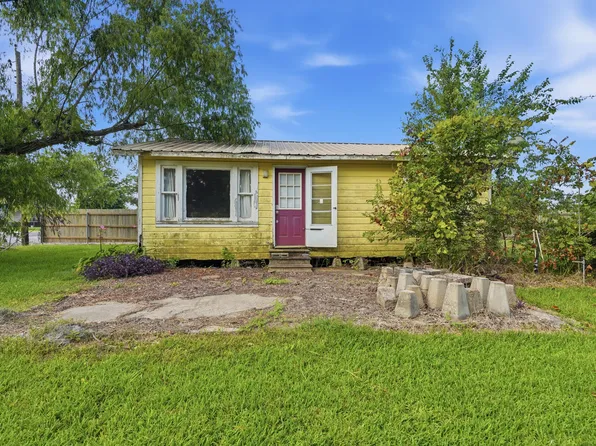 396 Scheufens Rd, Lake Charles, LA 70615