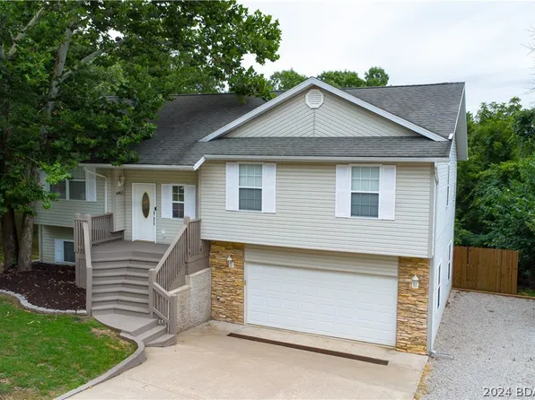 6452 Red Barn Rd, Osage Beach, MO 65065