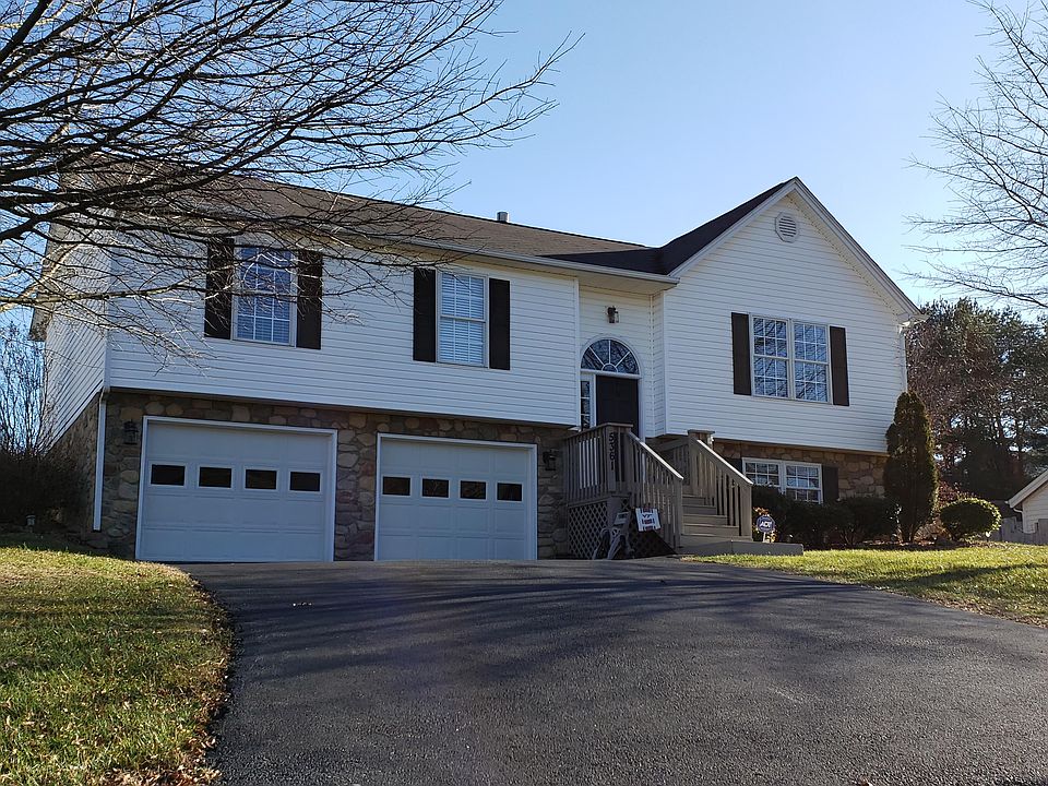 1st image of 5361 Crumpacker Dr