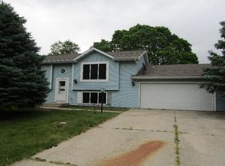 203 Leclere St, Ligonier, IN 46767