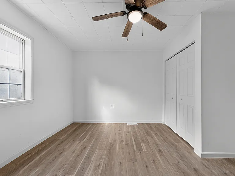 138 Austin Ave — Photo 20