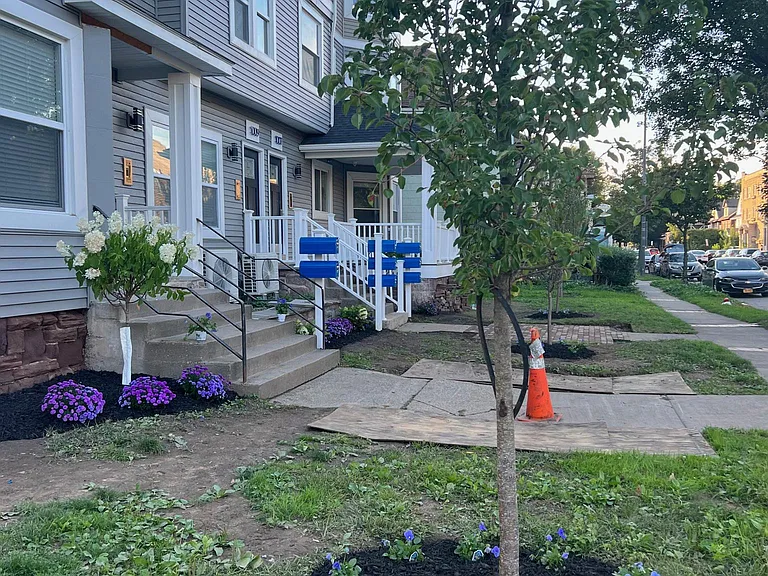209 Rosedale St #1 — Photo 2