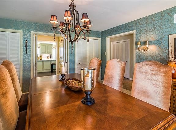 3rd image of 1203 Dundale Cir