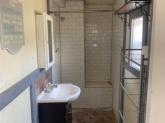 3rd image of 3603 Sacramento Ave #B