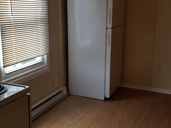 2nd image of 25 Carver Cir