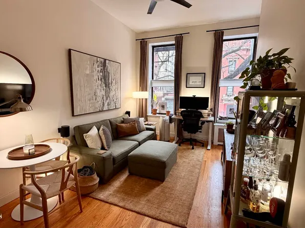 462 West 51st Street image 1 of 5