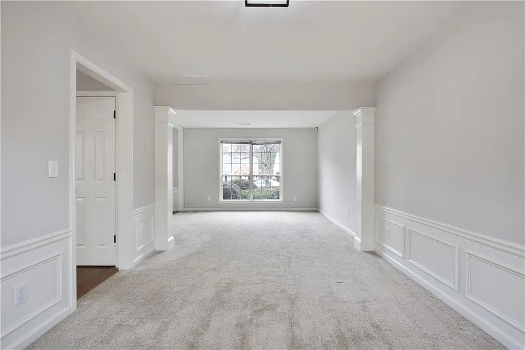 4 bed, 2.5 bath, 2072 sqft, $3,150 — Photo 4
