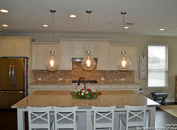5th image of 220 Woods Of Boerne Blvd