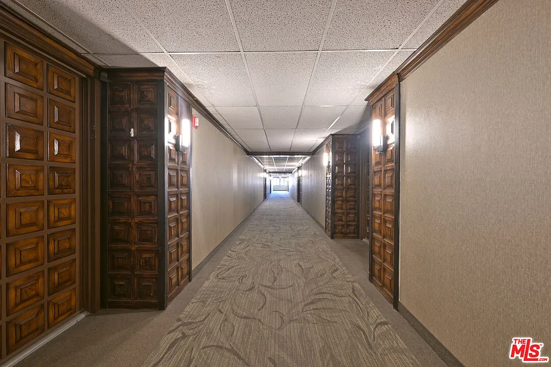 2 bed, 2.0 bath, 1340 sqft, $4,395 — Photo 2