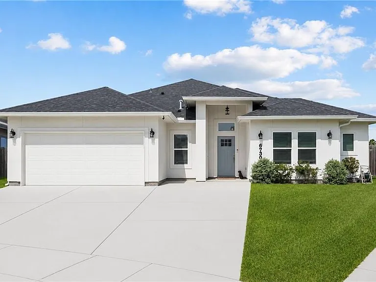 6730 Keyan Dr — Photo 1